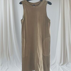 Old Navy Sleeveless Tan Dress!